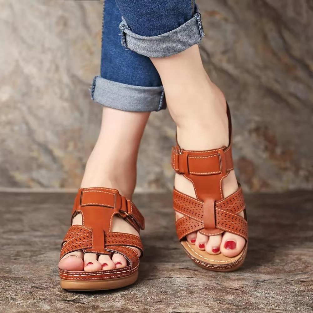 Women's high quality leather sandals