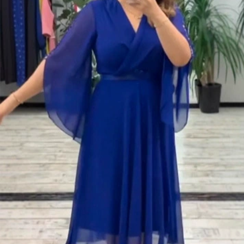 Elegancka damska sukienka z dekoltem w szpic